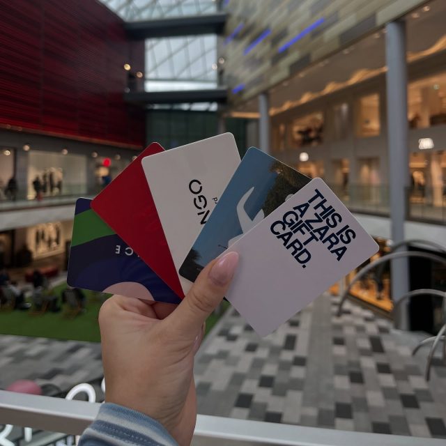 WIN £500 to spend in the Black Friday sales!🛍️😍🛒We’re giving one lucky follower the chance to WIN £500 to spend in the Black Friday sales! Transform your wardrobe with vouchers from @zara, @mango, @hm, @hollister & @officeshoes. or tick off your Christmas Wishlist 🤗How to enter:👉 Follow @harlequin_watford ❤️ Like this post 👯♀️ Tag a friend! (Each comment = one entry!)✨ Share on your story for bonus entry ✨T&Cs:Giveaway ends Monday 17th November at 11:59PM GMT. One winner will be selected at random and contacted via Direct Message from the @harlequin_watford Instagram account on Tuesday 18h November. The winner must respond within 24 hours to claim the prize, otherwise, a new winner will be chosen. Please be cautious of fake accounts – we will never ask for personal or payment details. The prize includes £100 gift cards from Zara, Mango, H&M, Hollister, and Office. The prize must be collected in person from the Harlequin Shopping Centre Management Suite (Monday–Friday, 9am–5pm). This competition is in no way affiliated with or sponsored by Instagram.