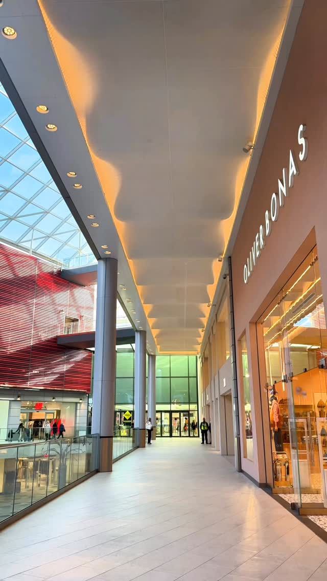 📌 Save this: your Easter plans at HQ 🐰✨If you’re looking for something fun to do this Easter, packed with spring vibes, sweet treats, family-friendly fun all in one place…Here are some of our favorite things to do this season:📍Easter shopping at your fav brands like @ritualscosmetics, @schuh, @lush, @bootsuk and more!The perfect stop for self-care treats, gifting ideas and little spring pick-me-ups📍The HQ Egg Hunt – happening all around the centreMore details will be announced soon, so keep a lookout 👀📍Sonic the Hedgehog meet & greet with @characterdotcom Join us in-store on Saturday 4th April for a full day of fun, photo moments and excitement 💙📍Easter Bunny Meet & GreetHop into the centre this Easter for a special Bunny Meet & Greet! Our adorable Easter Bunny will be here on Thursday 2nd April, 11am–4pm 📸✨📍 Brunch or dine out at our range of restaurants, serving elite vibes, even better food@jamaicablueuk, @oceanbellscoffee, @pizzaexpress 📍@lolas_cupcakes for something sweet (or a few… no judgement)📍🍫 Easter egg shoppingThink bunny-shaped chocolates, giant eggs & all the spring vibes at @marksandspencer and @hotelchocolat ✨Tag your friends & family. Make a day of it 💌#easter #harlequinwatford #spring #easterfun #thingstodo